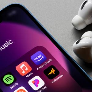 Koniec monopolu dużych artystów? Unia chce zmian w platformach muzycznych