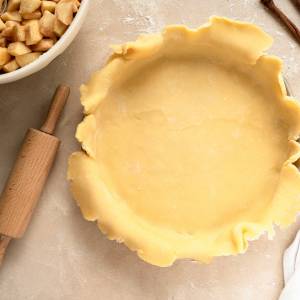 Sekret idealnego kruchego ciasta. Dodaj dwie łyżki i zapomnij o twardych wypiekach!