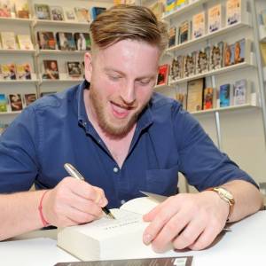 Twardoch i Orbitowski. Autorzy piszą improwizowaną powieść on-line!