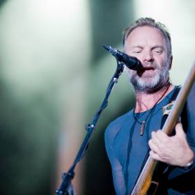 Sting zaskakuje przed „Sylwestrem z Dwójką”. Skromne wymagania gwiazdy światowego formatu