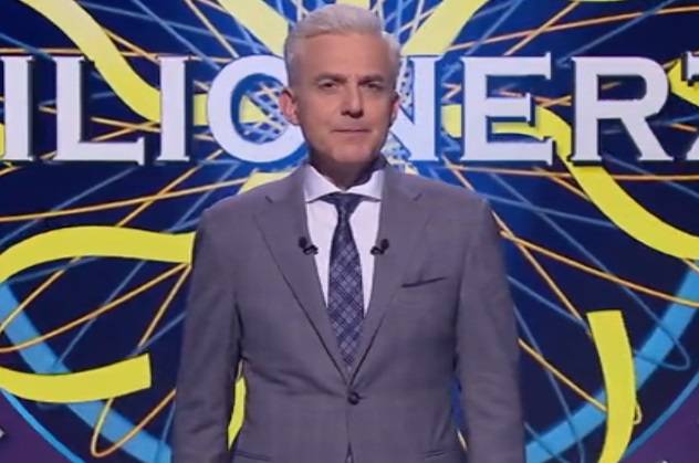 Bolid - co to? Ma napęd hipersoniczny? Uwodniony fosforan miedzi i glinu to...?