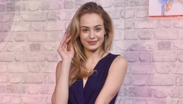 Wiktoria Gąsiewska w obcisłej sukience. Trudno oderwać wzrok! "Boska" [ZDJĘCIA]             