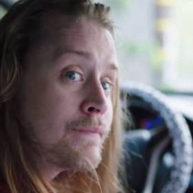 RMF Extra: Macaulay Culkin nigdy nie wyglądał tak dobrze! Tak wygląda dziś filmowy "Kevin sam w domu"