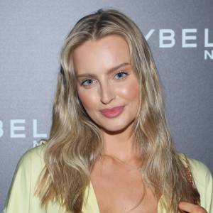 Karolina Pisarek w samej bieliźnie! Modelka pokazała kulisy sesji zdjęciowej