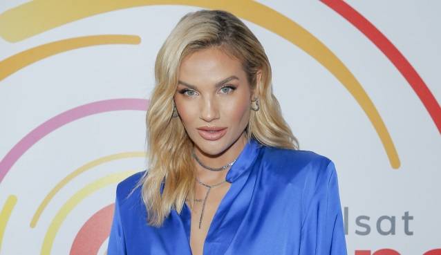 Karolina Gilon wygrzewa się w skąpym stroju kąpielowym. Fani zachwyceni: "Hot" [FOTO]