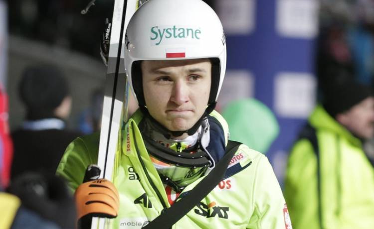 Klemens Murańka i koronawirus. Skoczek z pozytywnym testem na COVID-19. Co dalszymi konkursami? 