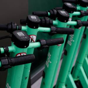 W noc sylwestrową nie pojeździsz hulajnogą. Bolt wyłącza swoje pojazdy