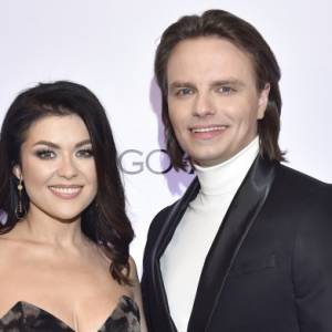 Katarzyna Cichopek wije się wśród morskich fal. Jest też taniec z Marcinem Hakielem! Wszystko zarejestrowały kamery [WIDEO]