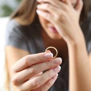 Pandemia powoduje wzrost liczby rozwodów. Małżonkowie nie wytrzymują presji... 