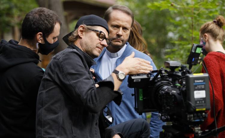 Artur Żmijewski na planie serialu „Ojciec Mateusz”, fot. AKPA