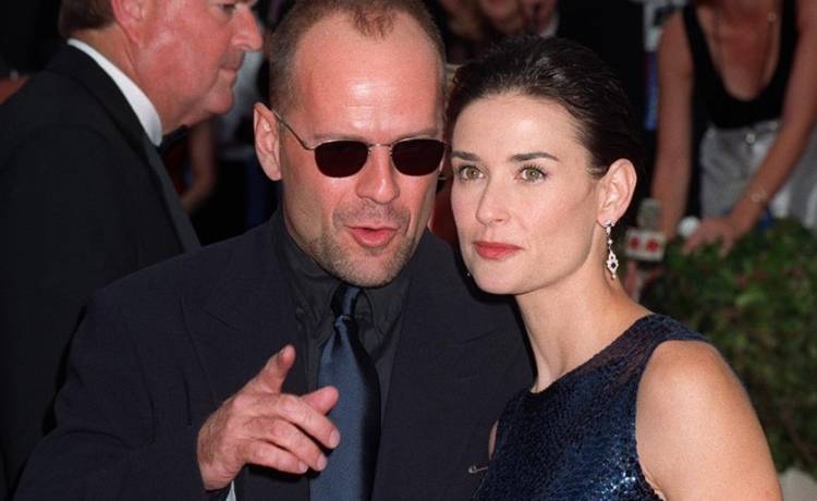 Demi Moore i Bruce Willis znowu razem?! Rodzinne zdjęcie w piżamach zaskoczyło fanów!