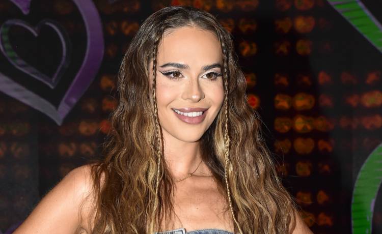 Blanka niczym Rita Ora! Stylizacja odkrywa biust! [ZDJĘCIA]