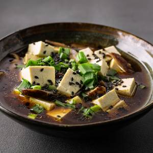 Ta zupa to naturalny probiotyk, który pokochasz! Sprawdź, jak działa