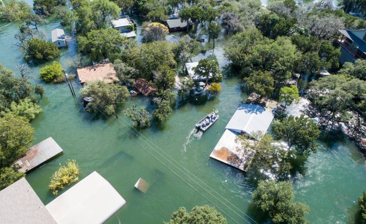 Żywioł dał o sobie znać. Yellowstone ewakuuje 10 tys. osób [WIDEO]