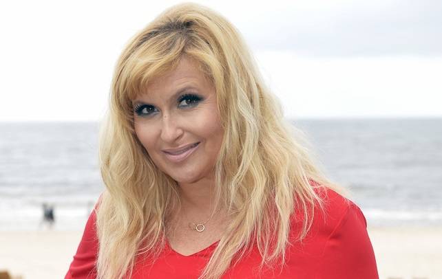 Katarzyna Skrzynecka na zdjęciu z córką. Aktorka przesadziła z retuszem?                                             