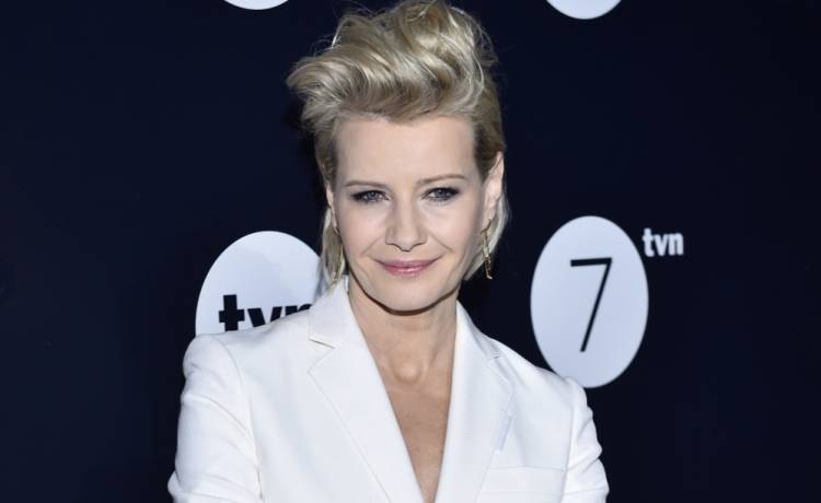 Małgorzata Kożuchowska pokazuje swoje zgrabne nogi. „Wyglądasz jak 18-stka” – komentują fani