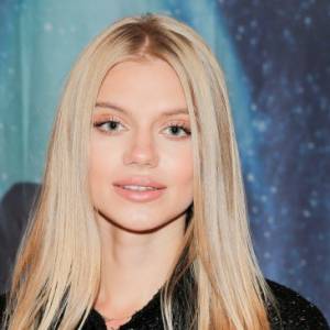 Dominika Wysocka pozuje w zachwycającej sukni ślubnej. Posypały się komplementy! [FOTO]