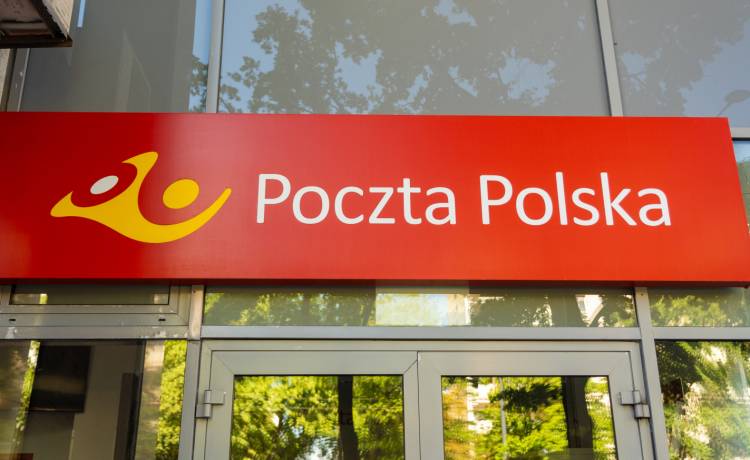 Poczta Polska przywraca przesyłki na Bliski Wschód. Kluczowe połączenia wracają już 11 maja, fot. Shutterstock