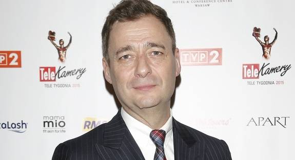 Jacek Rozenek po udarze. Aktor wrócił na plan "Barw Szczęścia"