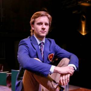 Maciej Musiał zmienia styl? Kolczyk, zarost, skórzana kurtka…