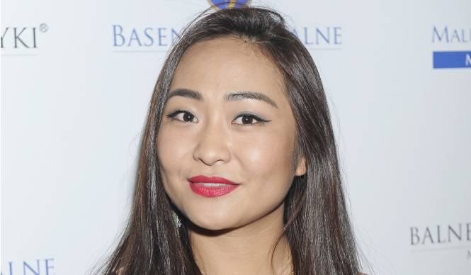 Misheel Jargalsaikhan pozuje w bikini w Dubaju. Jak zmieniła się dziecięca gwiazda "Rodziny zastępczej"? [FOTO]