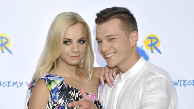 Małgorzata Heretyk wypoczywa na basenie. Gwiazda "19+" pokazała się w stroju kąpielowym [FOTO]