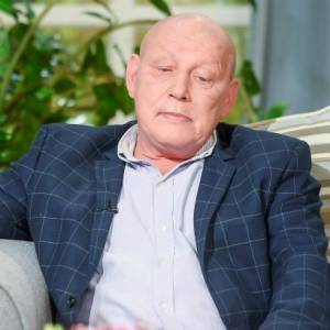 Krzysztof Jackowski szokuje kolejną przepowiednią. "Ludzie będą stali w grupach i będą opryskiwani"