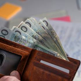 Na co zwracać uwagę przy porównywaniu ofert kont bankowych?