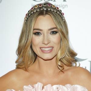 Marcelina Zawadzka nad jeziorem. Romantyczny film opublikowała w sieci [WIDEO]