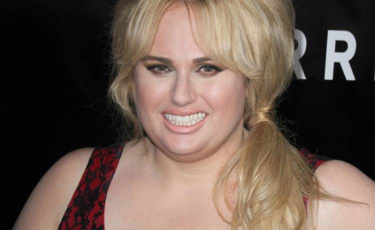 Rebel Wilson zrzuciła ponad 30 kg! Fani: "Zamieniasz się w Barbie" [FOTO]