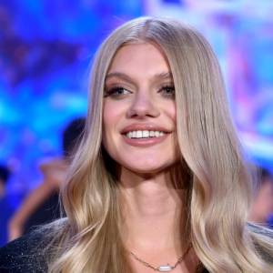 Dominika Wysocka zrzuciła ubrania na środku pola. Fani oszaleli: "Boże jaka piękna" [FOTO]