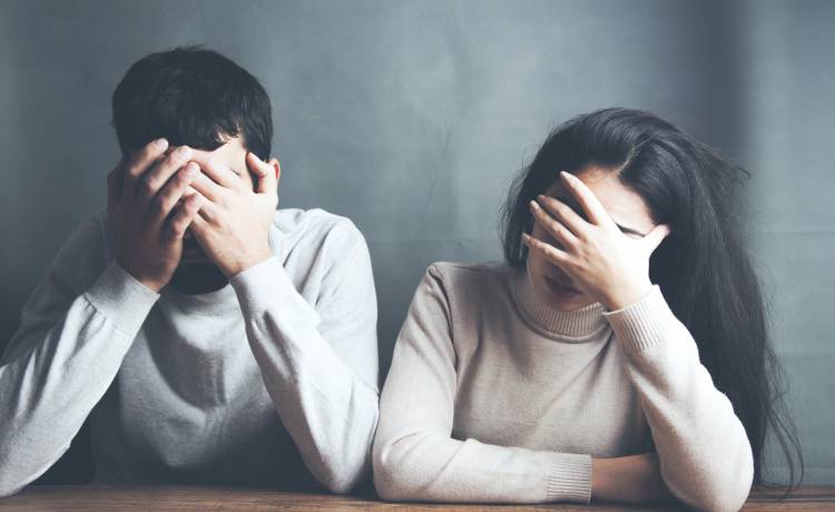 Masz problemy w relacjach i czujesz, że "coś nie gra"? Psycholog zwraca uwagę na najczęstszy błąd!