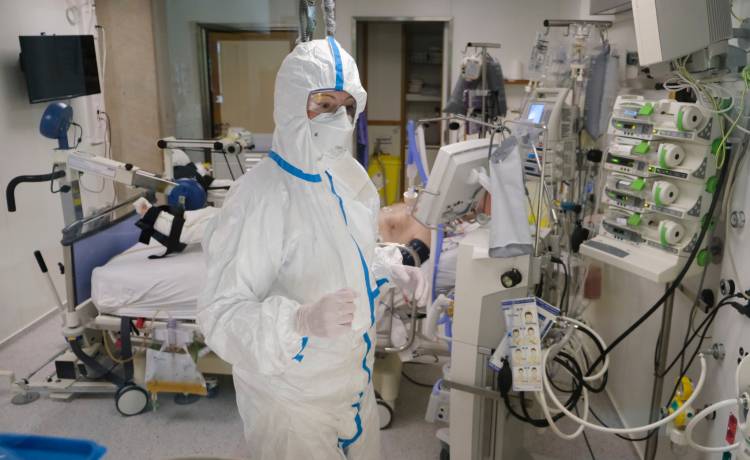 Dostępny już w Polsce! Komu przysługuje lek na Covid-19? Jak go dostać?  