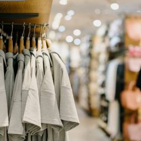 Znana polska marka odzieżowa zamyka sklepy. Wkrótce znikną z galerii