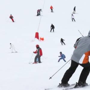 Krynica Zdrój: Na stoku tragicznie zmarł pracownik stacji narciarskiej. Nie udało się go uratować