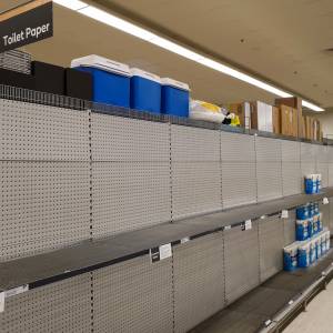 Ludzie biją się o papier toaletowy. Koronawirus w Australii  [WIDEO]