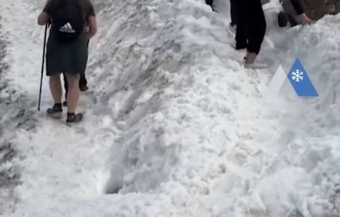 Tak turyści spędzili majówkę w Tatrach! "Niektórzy wracają w gipsie, ale co tam" [WIDEO]