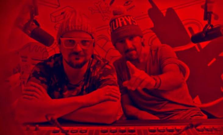 Kilka cennych rad od kuriera. Tego nigdy nie mów osobie, która ma Ci dostarczyć paczkę!