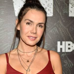 Olga Bołądź na gorącej fotografii! Aktorka zapozowała w stroju kąpielowym 