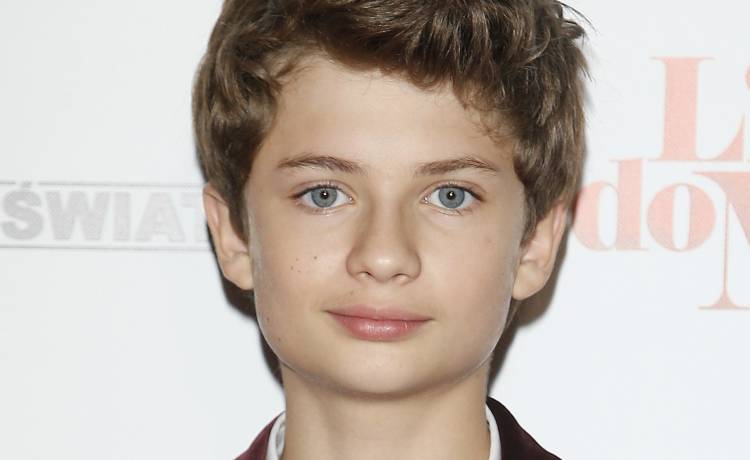 Z dziecięcej gwiazdy do przystojniaka! Nie uwierzysz, jak dziś wygląda Kostek z "Listów do M." [FOTO]