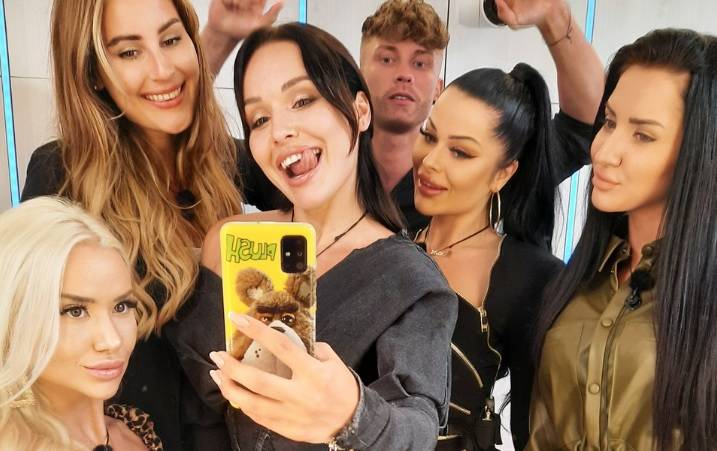 "Love Island". Nowa para wśród uczestników? Josie i Łukasz na wspólnym nagraniu! "Oni są razem?" 