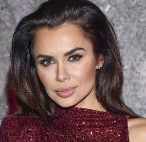 Natalia Siwiec wyeksponowała wdzięki w koronkowej bieliźnie. Zmysłowe kadry rzuciły fanów na kolana! [FOTO]