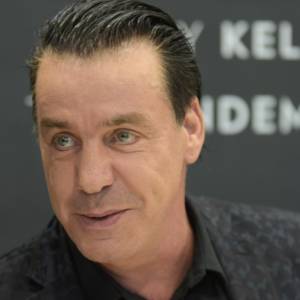 Wokalista Rammstein ma koronawirusa? Till Lindemann trafił na OIOM