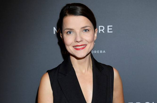 Joanna Jabłczyńska drapieżnie. Odsłoniła ciało w sesji zdjęciowej. Fani: "Ale ogień" [FOTO]