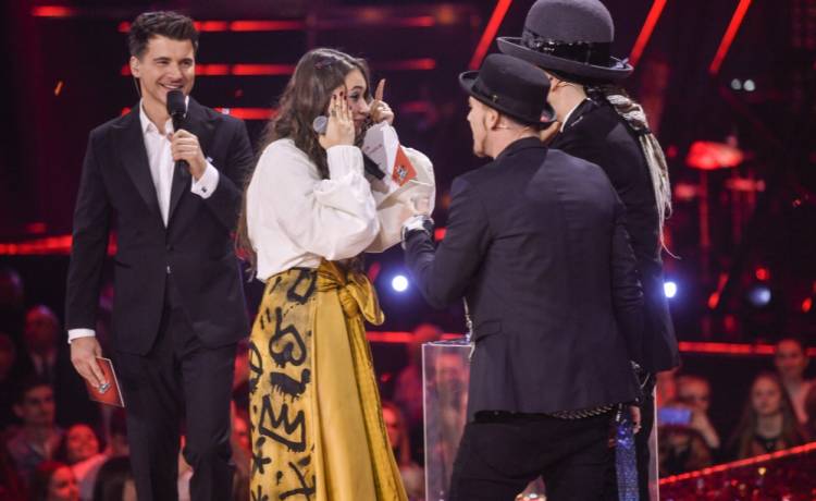 Baron obsypał Alicję Szemplińską pocałunkami po finale "Szansy na sukces". Fani wietrzą romans: "Pasujecie do siebie"