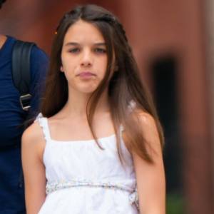 Jak teraz wygląda Suri Cruise? Córka gwiazdorskiej pary ma już 18 lat
