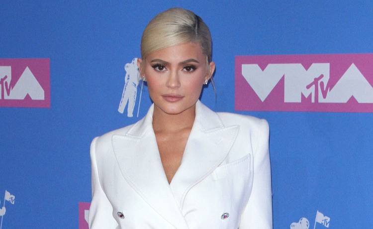 Kylie Jenner niczym narzeczona Frankensteina. Tak postanowiła wystąpić na tegorocznym Halloween [ZDJĘCIA]