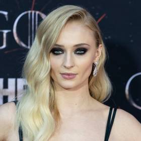 Nieoczekiwane komplikacje na planie „Tomb Raider”. Prace nad serialem wstrzymane