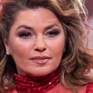 Fani drżeli o Shanię Twain. Kamery zarejestrowały jak nagle osunęła się na ziemię [WIDEO]