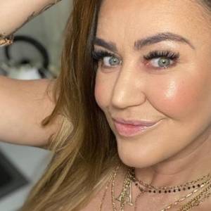 Agnieszka Kotońska w małej czarnej. Uczestniczka "Gogglebox" śmiało eksponuje kobiece wdzięki!